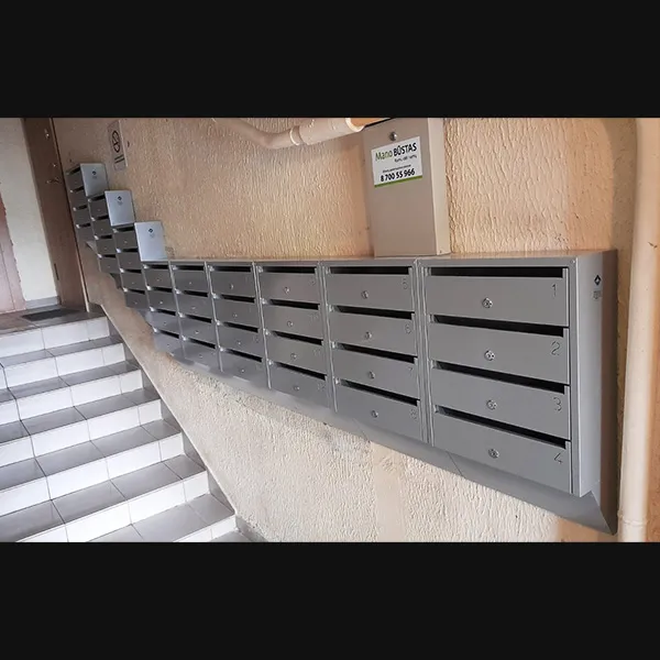 Sublokuota laiptinėje pašto dėžutė PD93